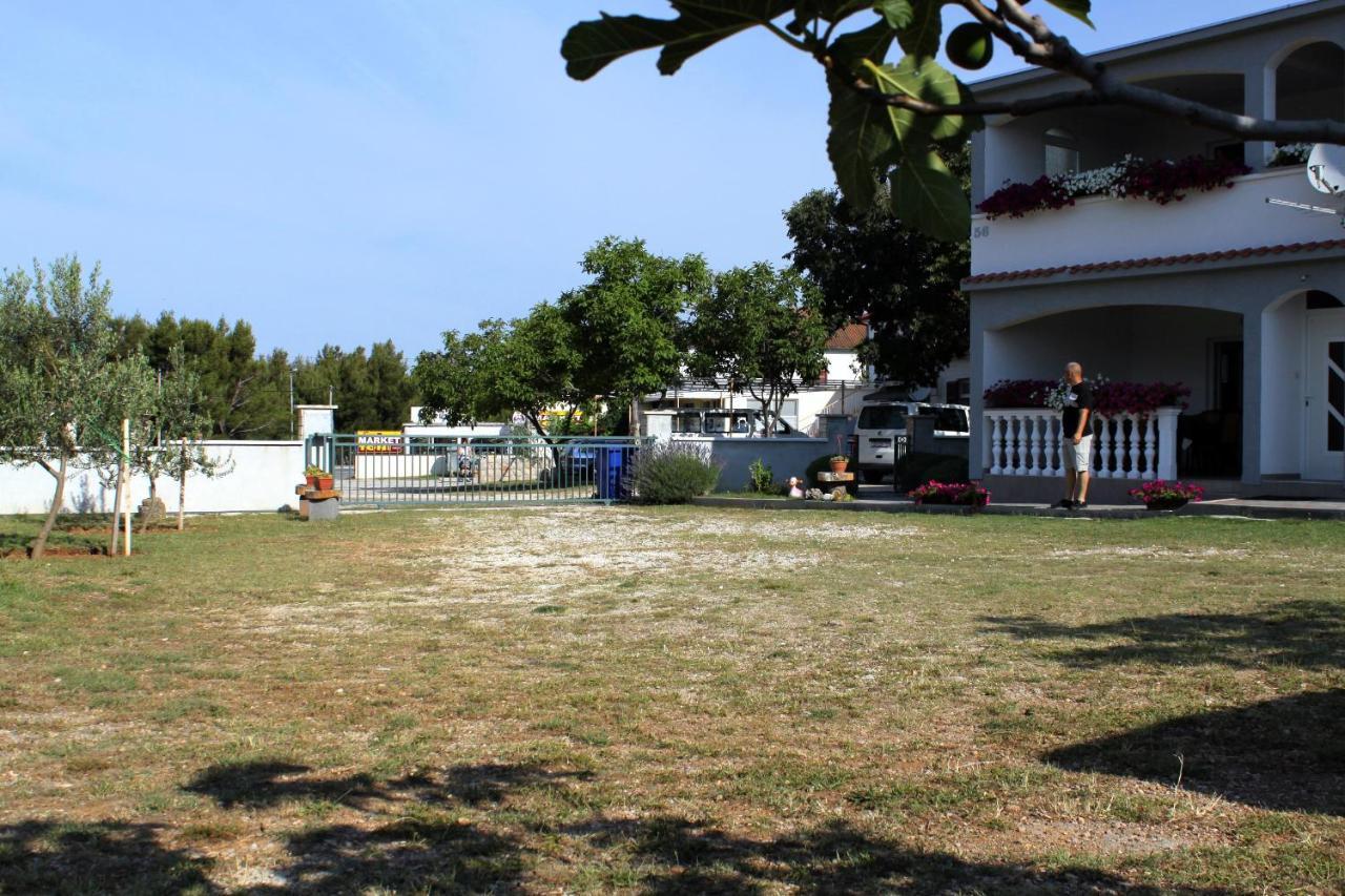 Apartments With A Parking Space Seline, Paklenica - 6603 สตารีกราด-ปาเคลนีซา ภายนอก รูปภาพ