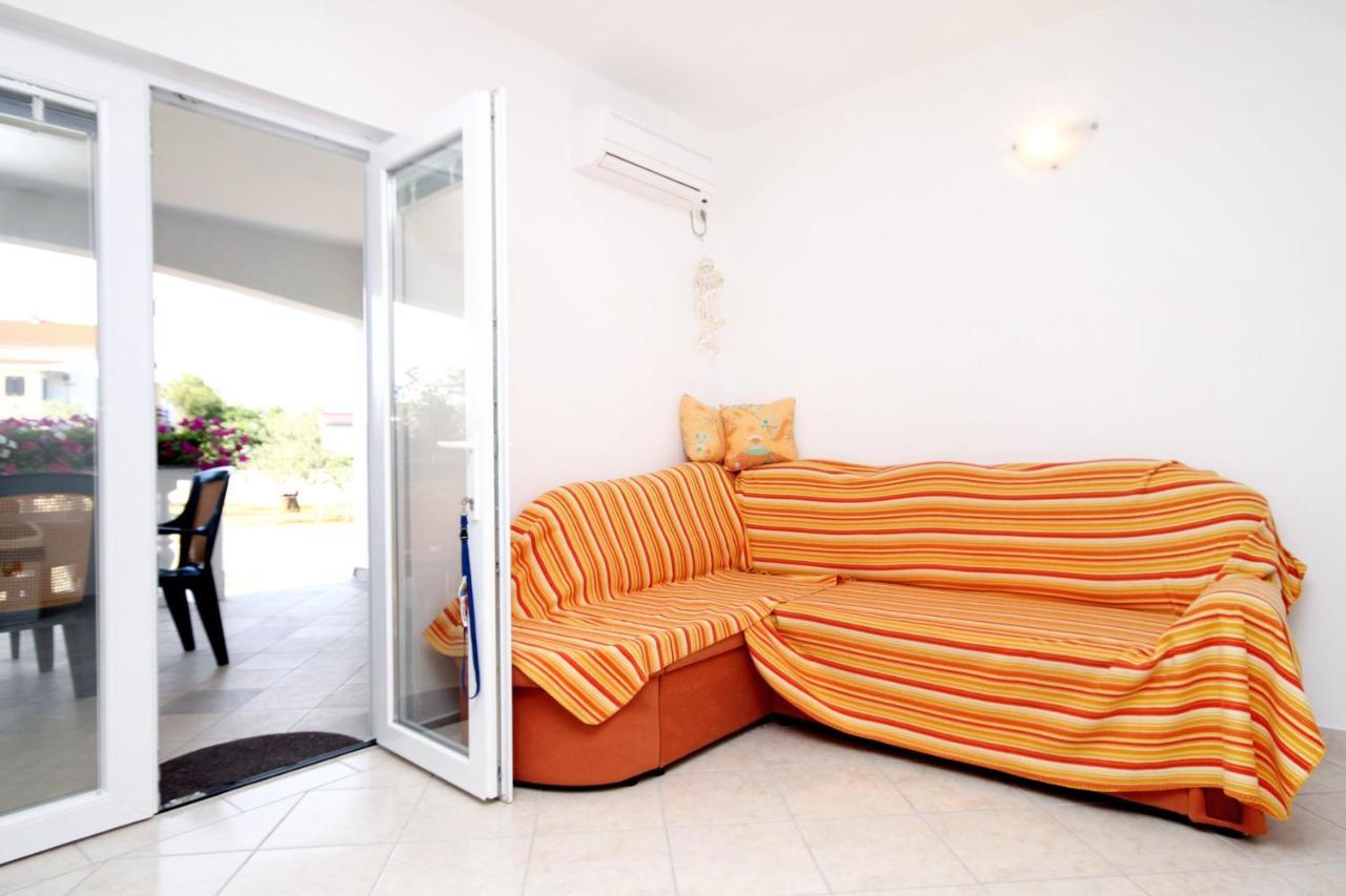 Apartments With A Parking Space Seline, Paklenica - 6603 สตารีกราด-ปาเคลนีซา ภายนอก รูปภาพ