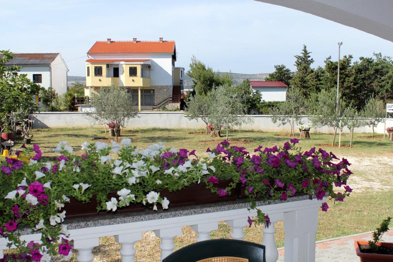 Apartments With A Parking Space Seline, Paklenica - 6603 สตารีกราด-ปาเคลนีซา ภายนอก รูปภาพ